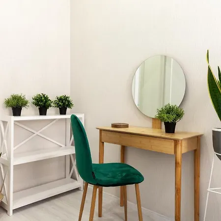 Bv Cozy In Center Apartamento Leópolis