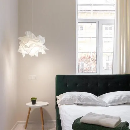 Lägenhet Bv Apartments Cozy In Center Lviv