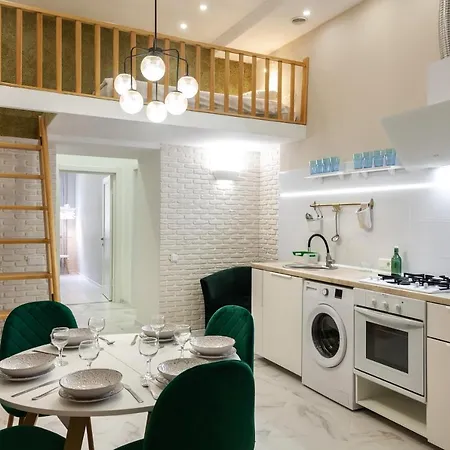 Bv Cozy In Center דירה לבוב